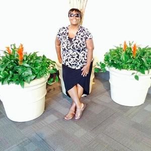 Meet your Posher, Sharon