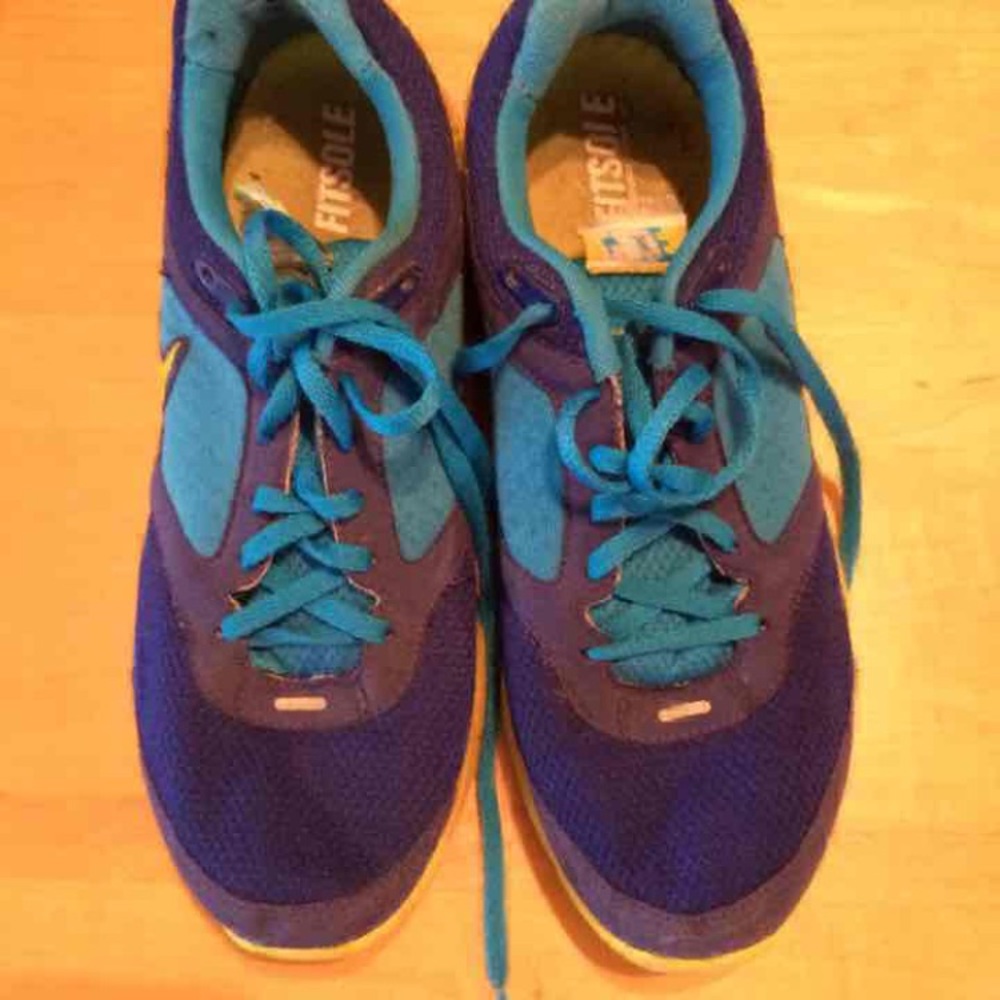 Women's Nike fitsole green & blue