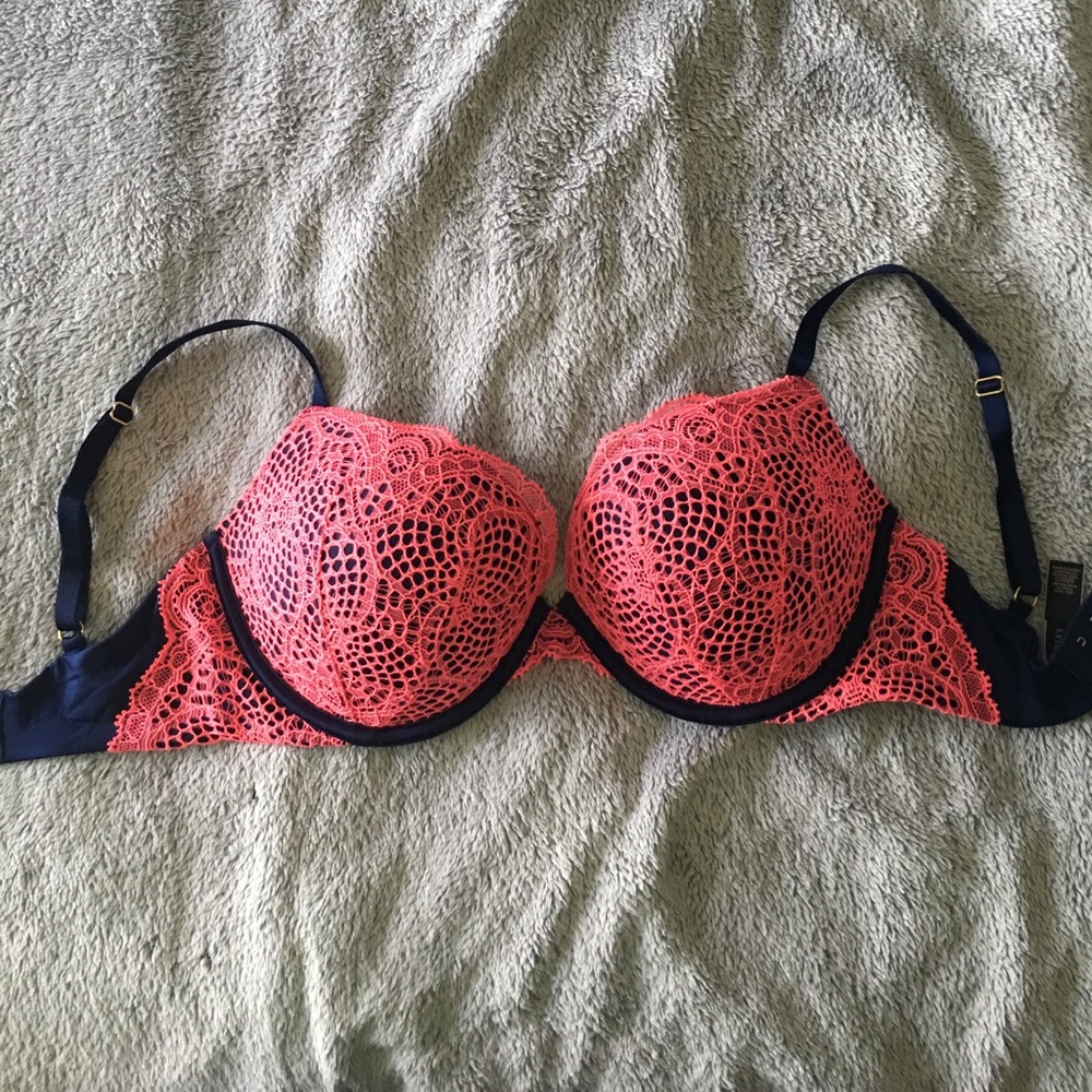 Victoria's Secret Lace very sexy push-up