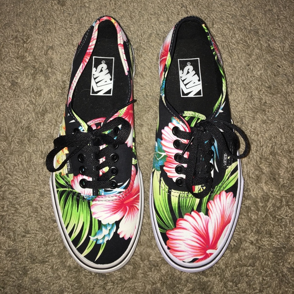 NWOT Tropical print Vans- size 8 women 6.5 men