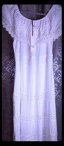 NWT GORGEOUS WHITE EYELET MAXI DRESS