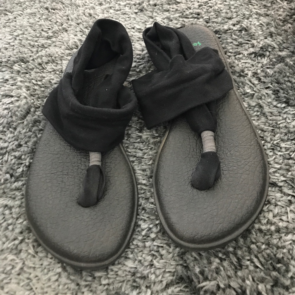 Sanuk sandals black