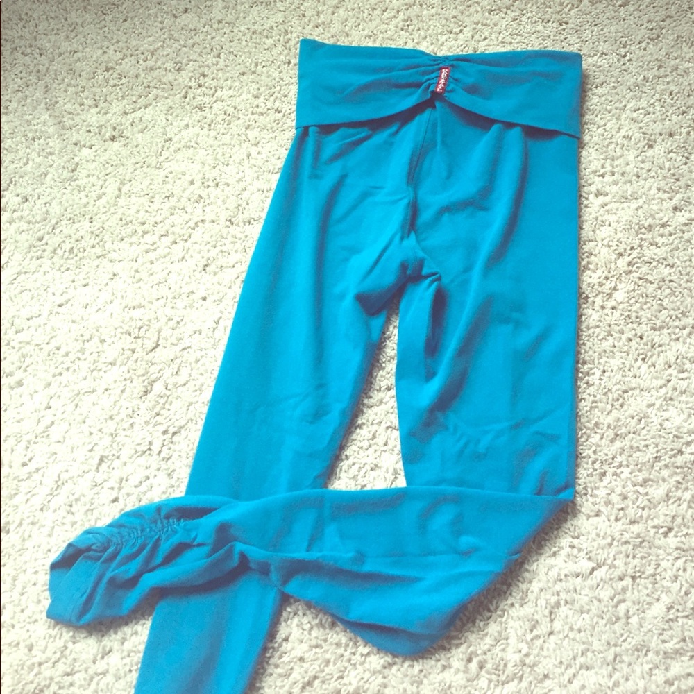 Hardtail yoga pant size small.