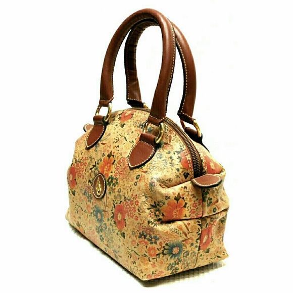 ๐SOLD๐BETTINA MADE IN ITALY SMALL BAG - Picture 2 of 7