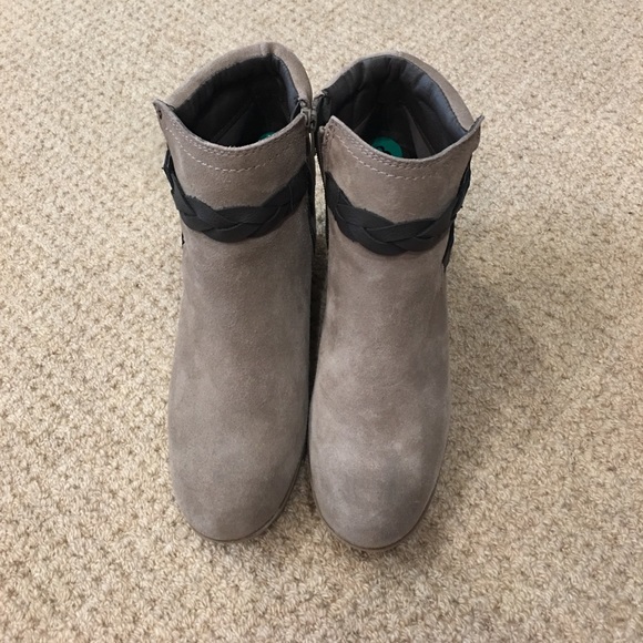 White mountain ankle boots size 8 - Picture 1 of 3