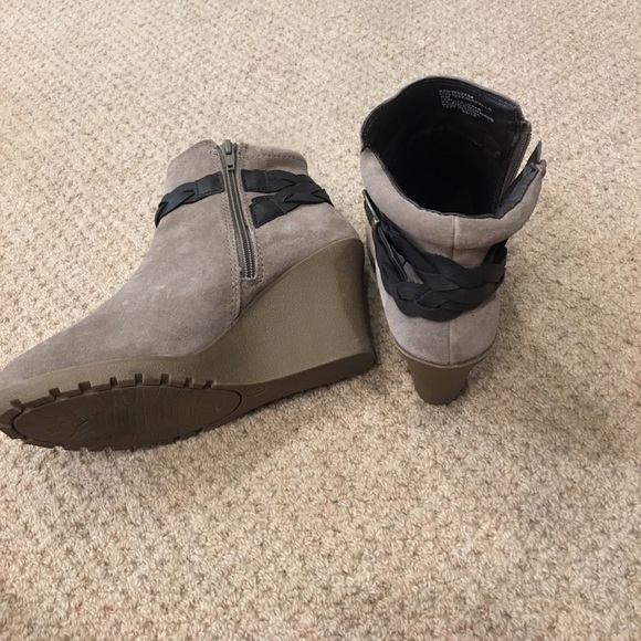 White mountain ankle boots size 8 - Picture 2 of 3