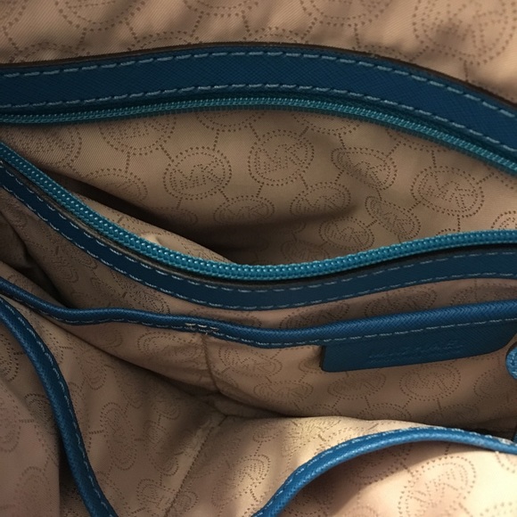 Gorgeous Michael Kors large Hamilton Satchel - Picture 7 of 8