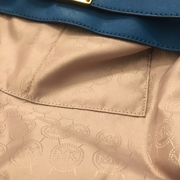 Gorgeous Michael Kors large Hamilton Satchel - Picture 8 of 8