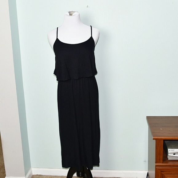 Dresses & Skirts - Gorgeous Black Flowy Dress