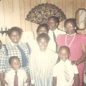 Meet your Posher, Bobbie