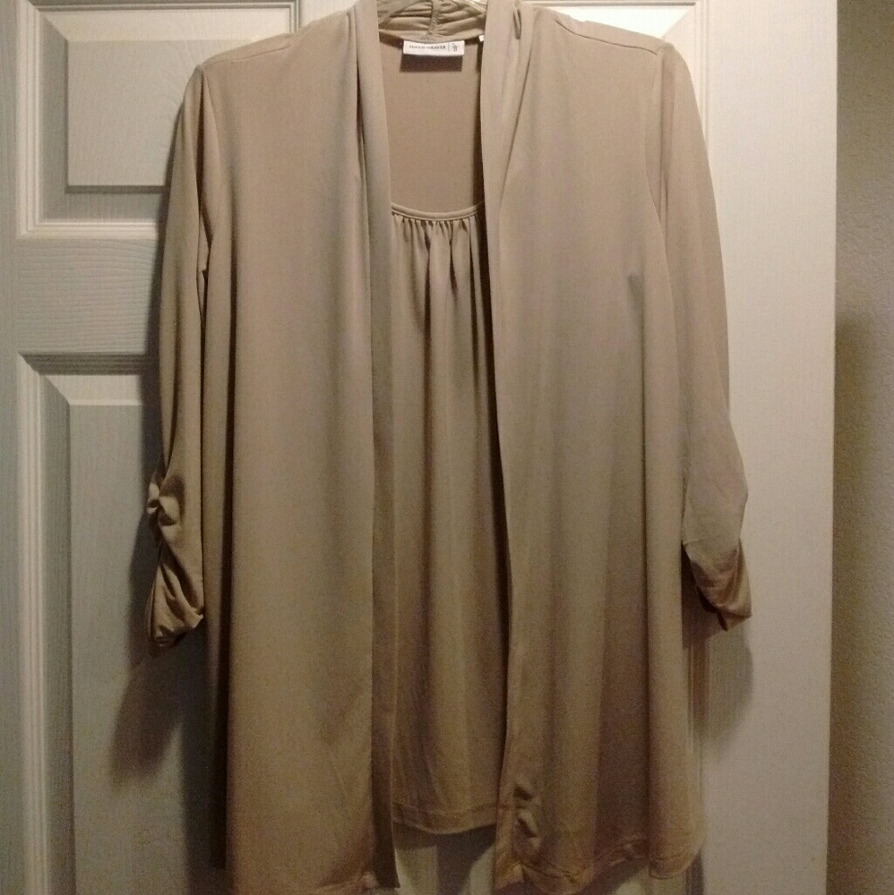 Neutral color top