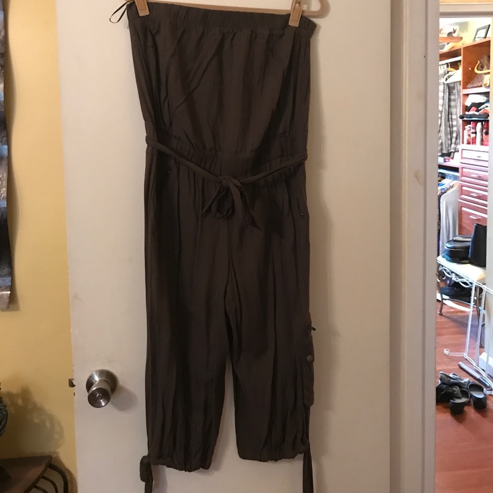 Capri/halter one piece in olive green
