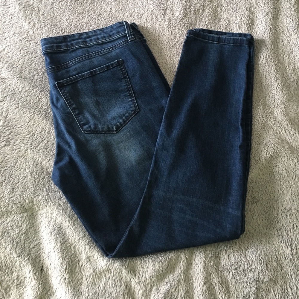 SOLD - Dark wash jean/jeggings