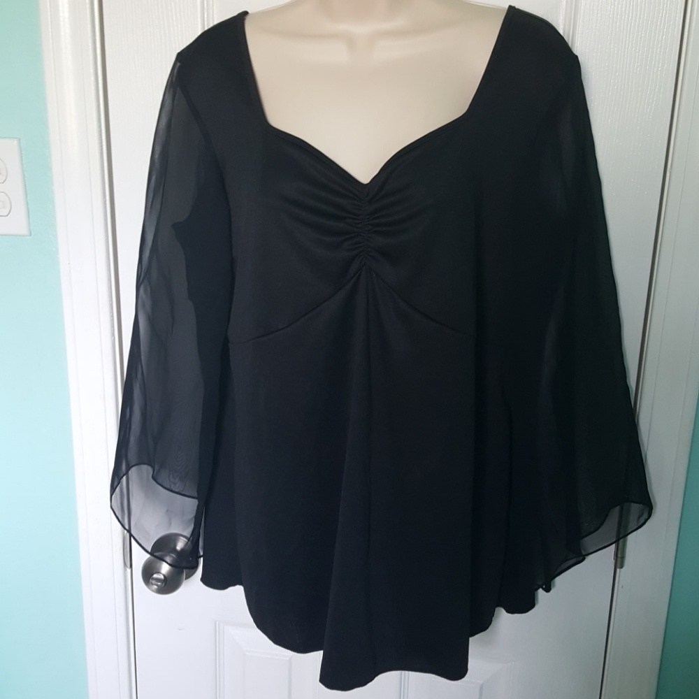 Sheer Sleeve Top 1x (16-18)