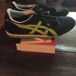 Aisics Onitsuka Tiger Ultimate 81s, Men's Sneakers