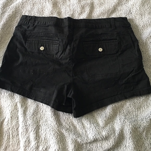 Mossimo Black shorts 3" - Picture 2 of 3