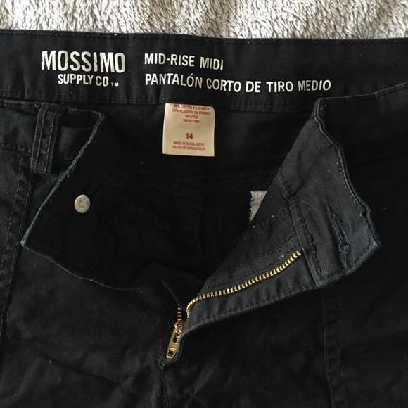 Mossimo Black shorts 3" - Picture 3 of 3