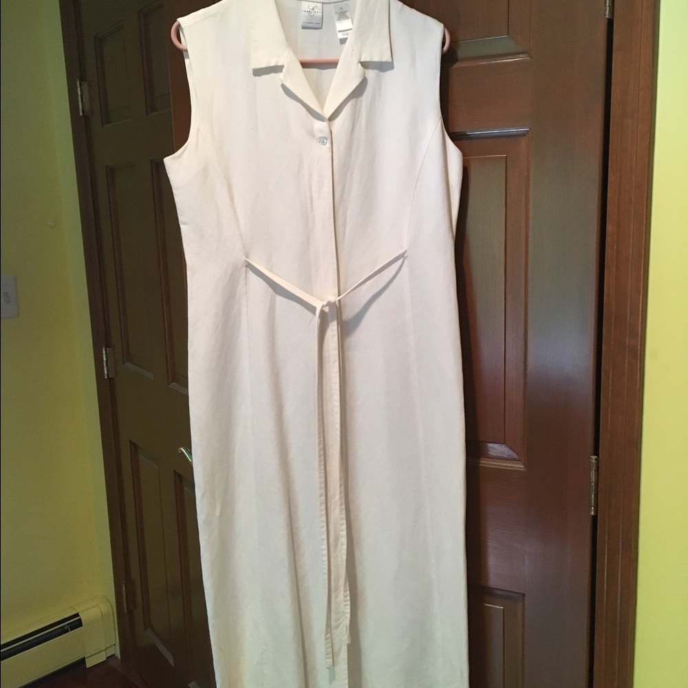 Maxi off white linen dress