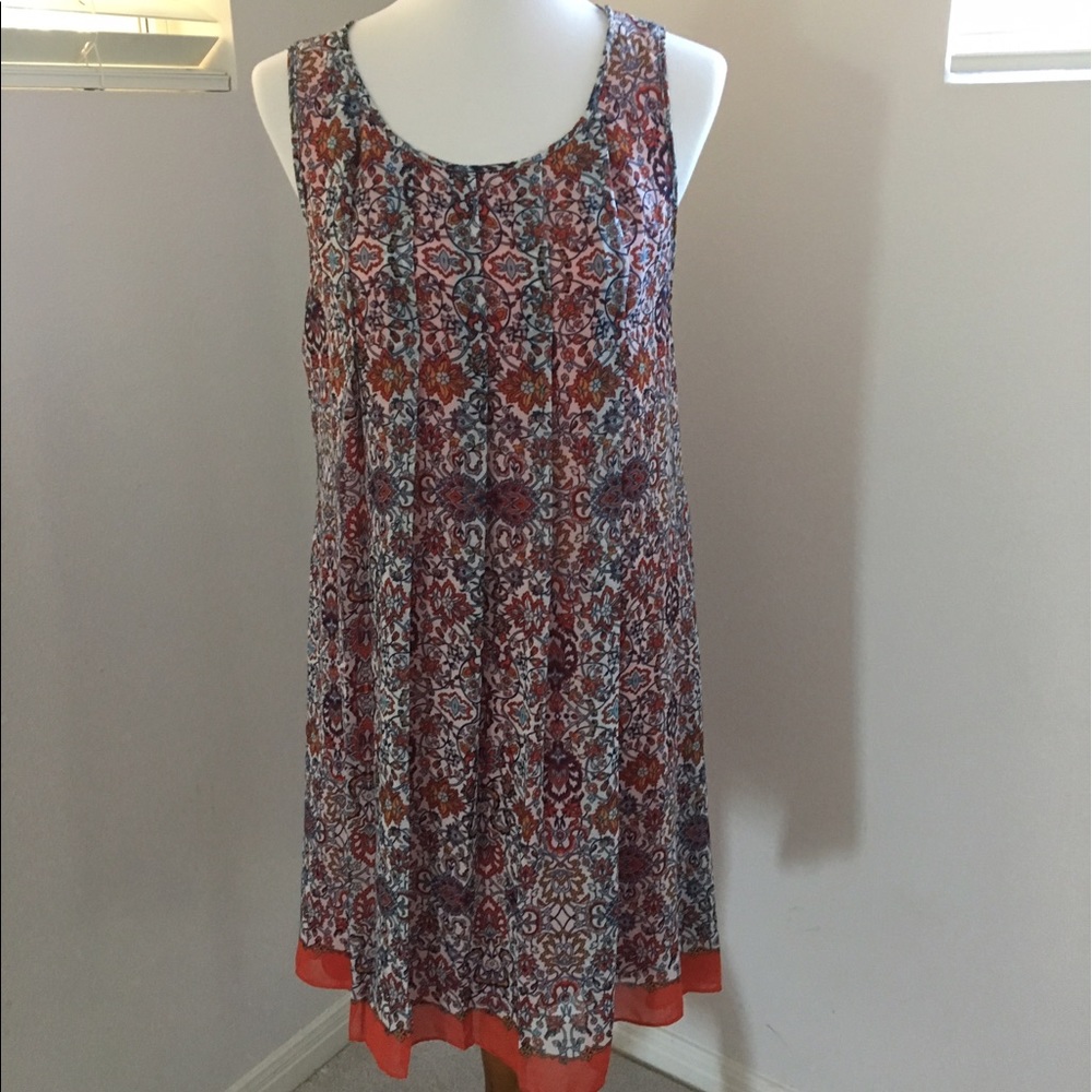 Flowing Max Studio dress
