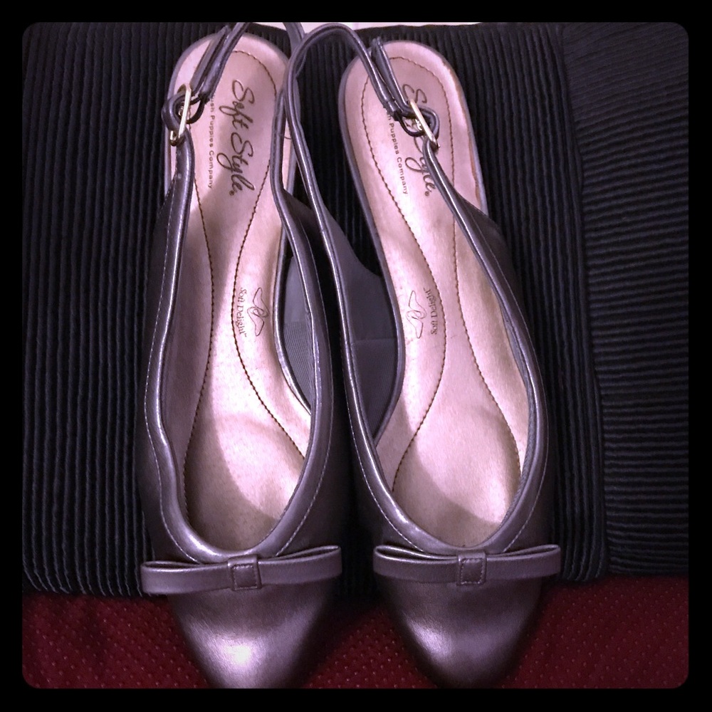 Pewter sling back low heel. 9 Narrow.