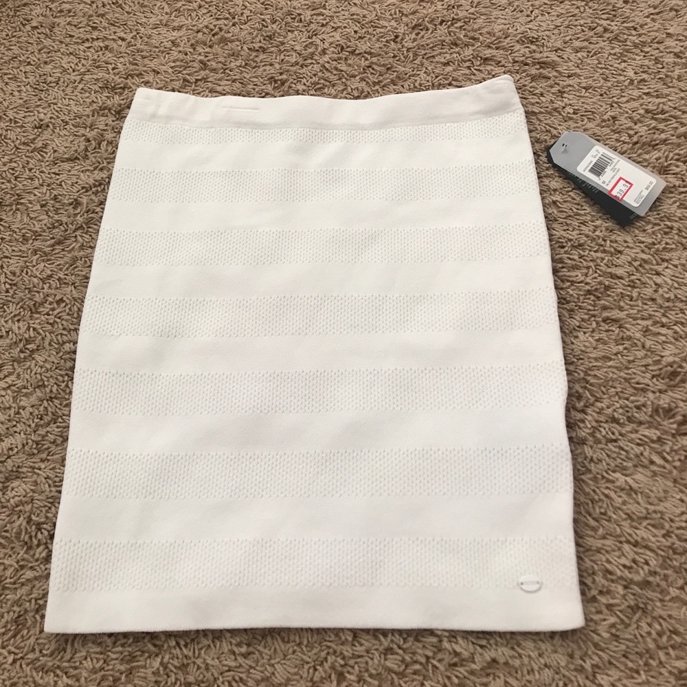 Guess Bodycon Skirts Size Medium. Never worn