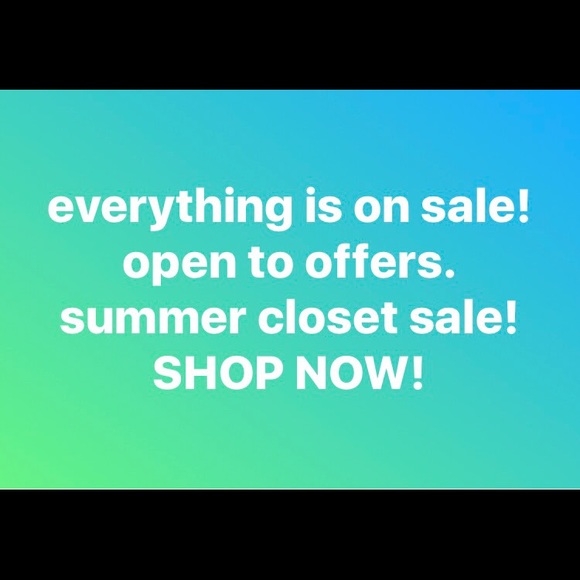 Everything in closet is on sale!  SHOP NOW! - Picture 1 of 1