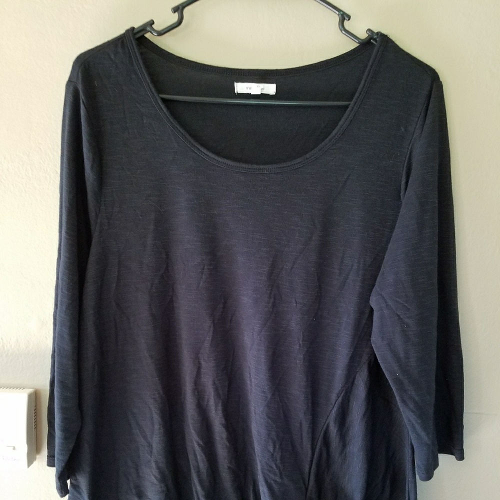 Black Maurice's top