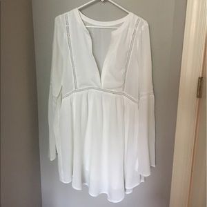 White dress, never worn