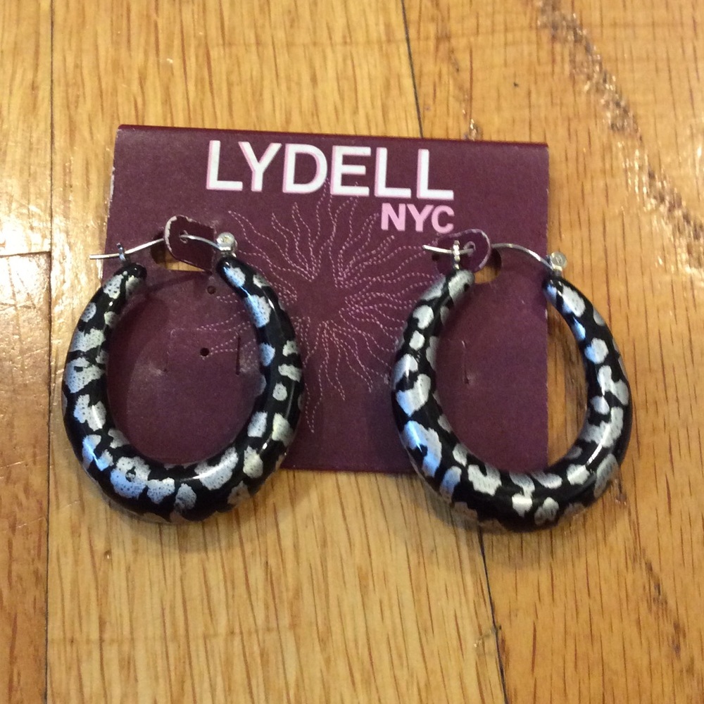 Never worn earrings
