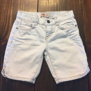 $3 EUC knee length shorts size 7
