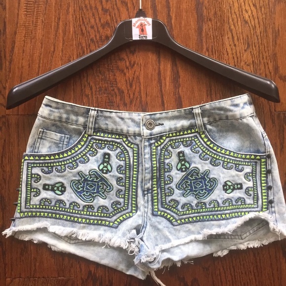 English Rose Pants - English Rose Cut Off Embroidered Shorts