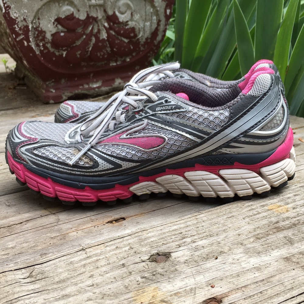 Brooks Ghost 9 running sneakers