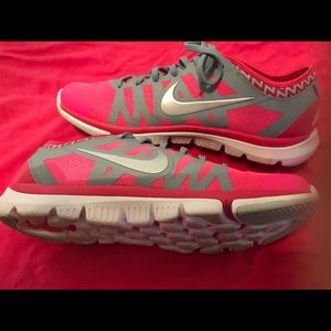 Size 11 Nike Flex Supreme TR3