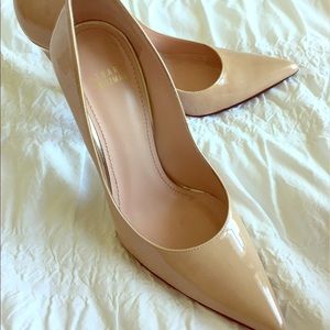 Stuart Weitzman Curvia Stiletto Pump
