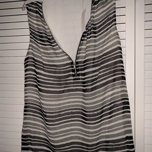 New York and Co Zippered Tank