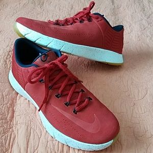 Nike Mens Sz 11 Basketball Shoes New Nike Mens Sz 11 Basketball Shoes New