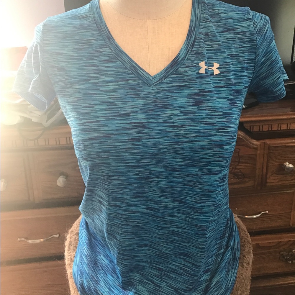 NWOT Under Armour tee