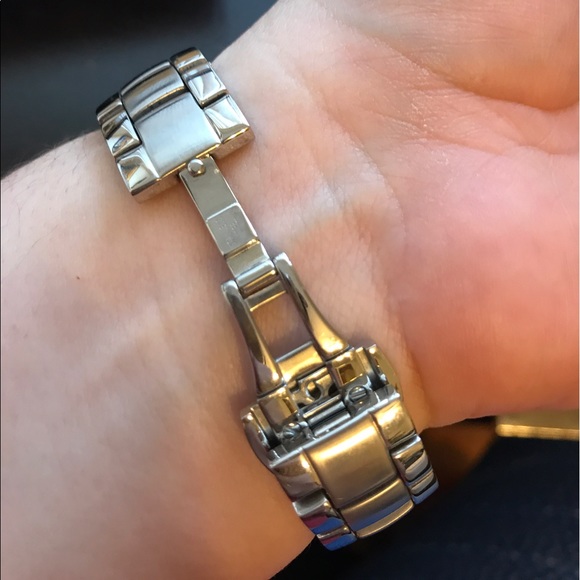 Michael Kors Watch - Picture 3 of 8