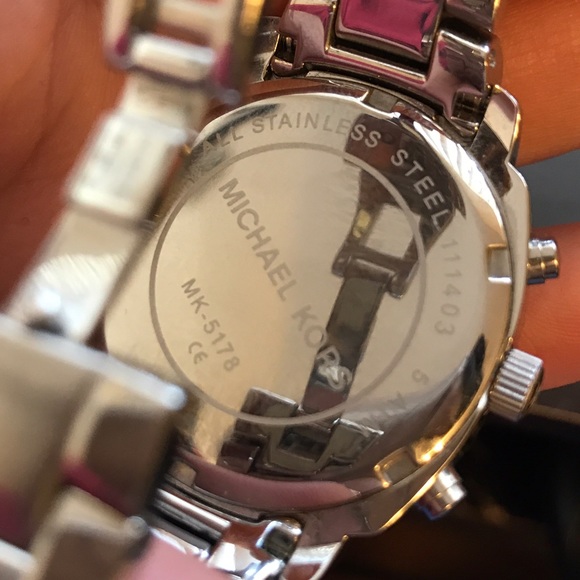 Michael Kors Watch - Picture 6 of 8