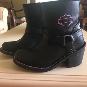 Harley Davidson limited edition pink label boots
