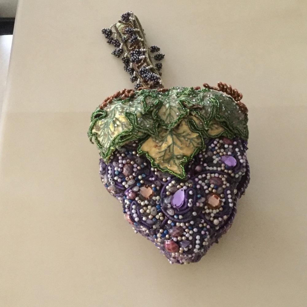 Handbag - Picture 2 of 3