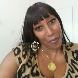 Meet your Posher, Theresa