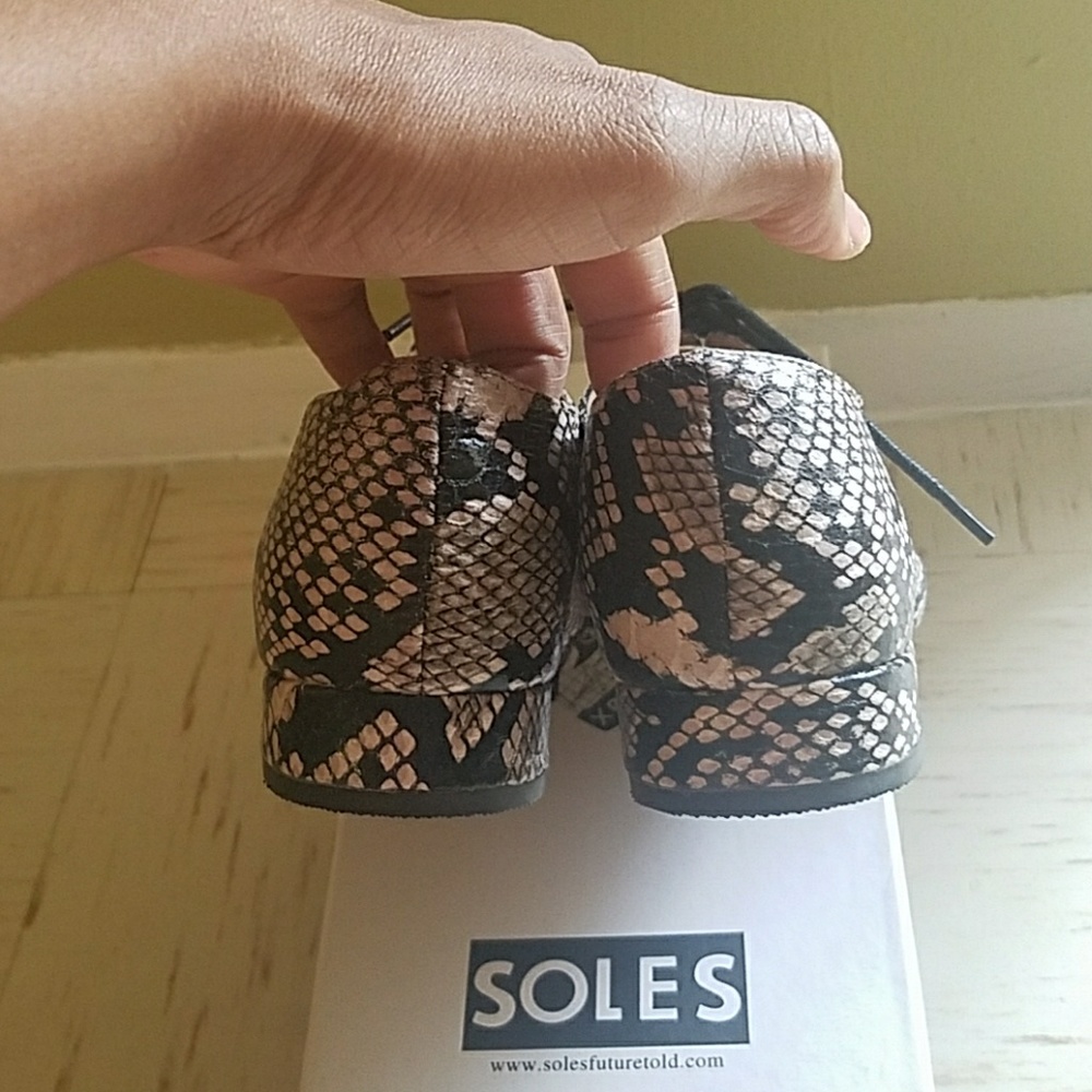 Shoes - Picture 3 of 5