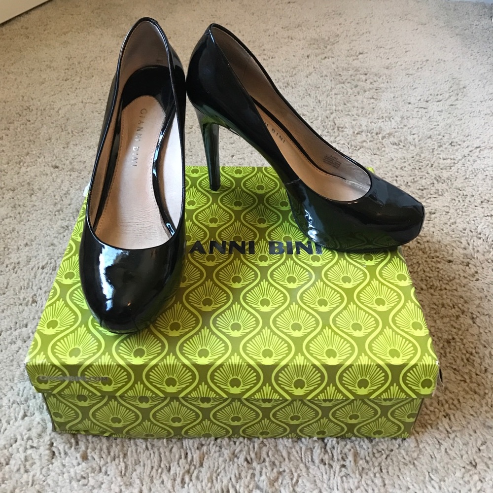Gianni Bini Black Heels