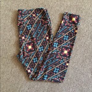 LuLaRoe Tall & Curvy Leggings TC
