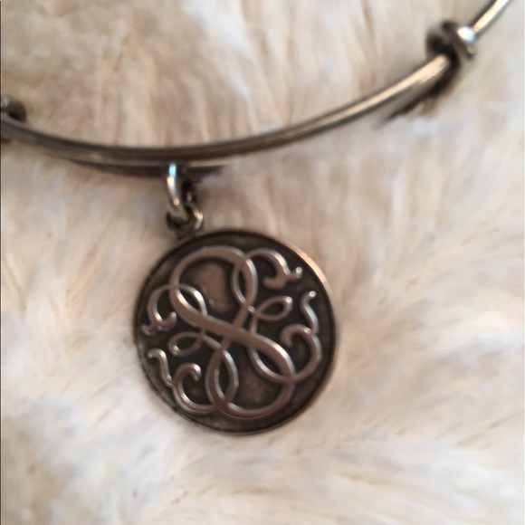 Infinity bangle - Picture 2 of 2