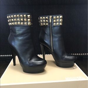 Micheal Kors booties