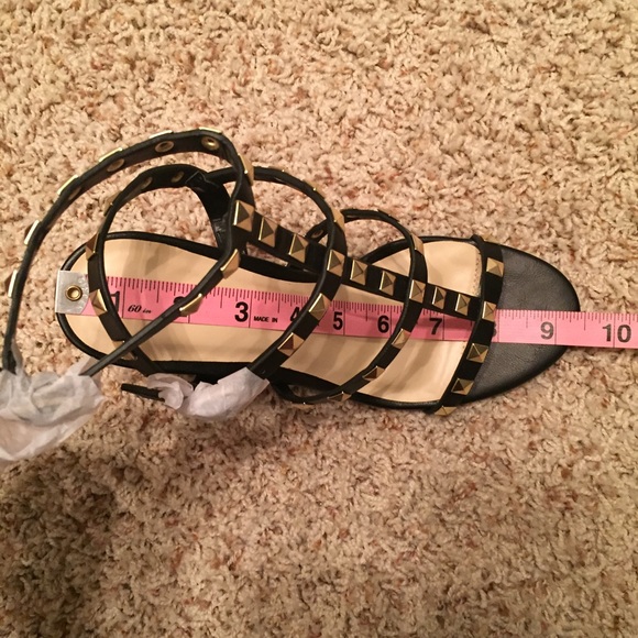 LAST ONE Size 6.5 Gold Studded Block Heel Sandal - Picture 3 of 3