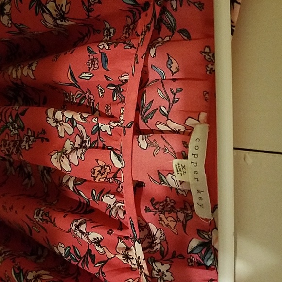 Blouse - Picture 2 of 4