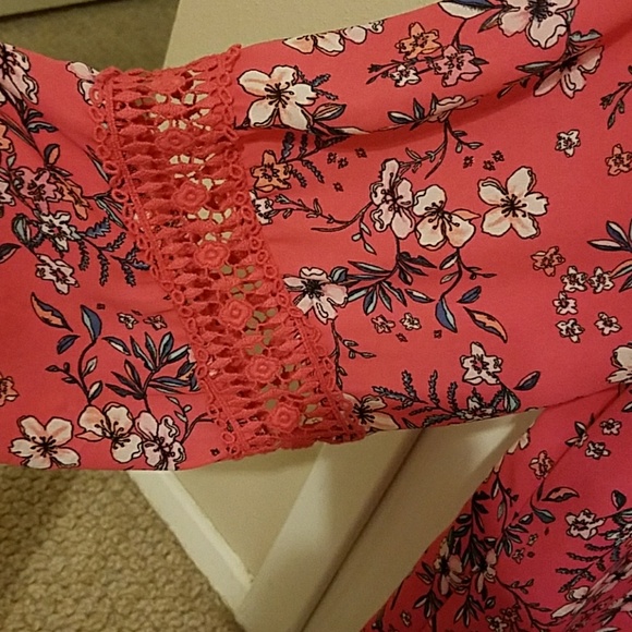 Blouse - Picture 3 of 4